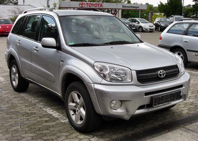 Автостекла Toyota RAV4 XA20 c установкой в Москве